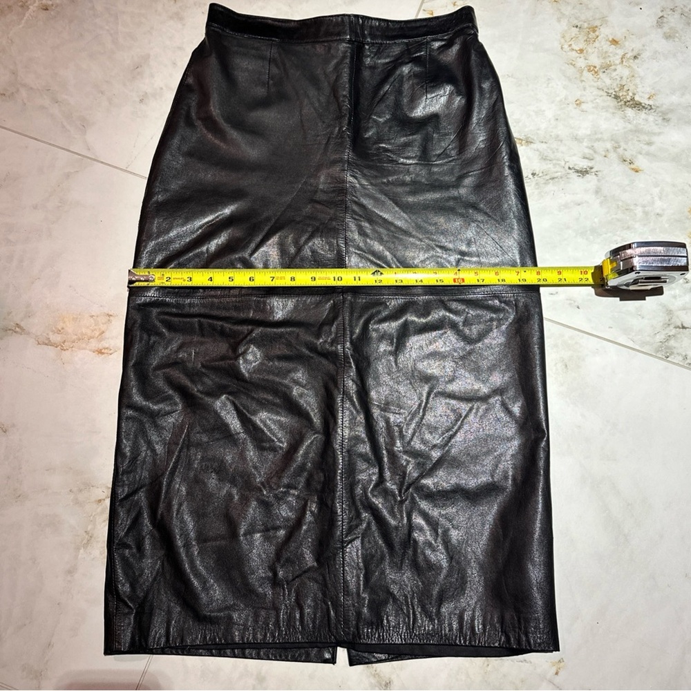 Vintage Virducci Women's Size 12 with tailored Black & Lined genuine leather